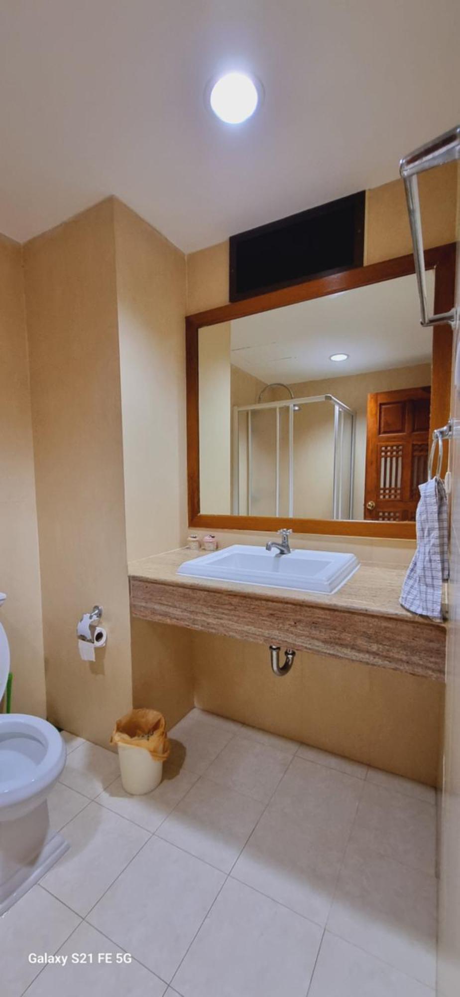 Hua Hin Baanklang Condo by Petch Bagian luar foto